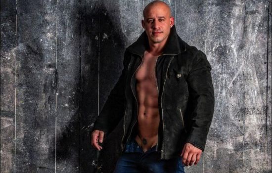 Toreto Male Escort