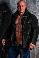 Toreto Male Escort
