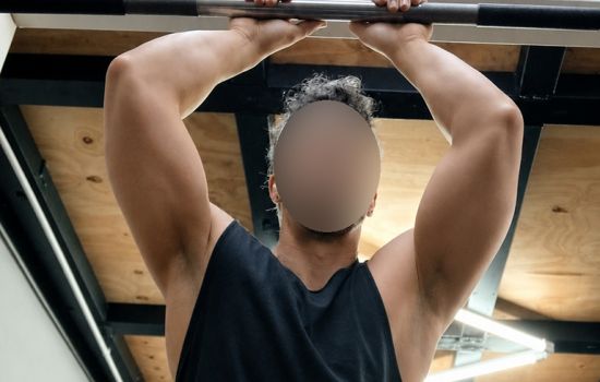 Giuliano Escort Masculino
