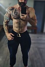 Norbert Acompañante masculino