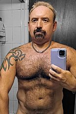 Photo #2 of Grossoman