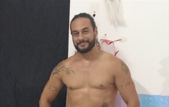 Leo Masajista masculino