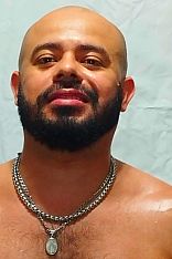 Photo #8 of Lisandro