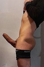 Martín Male Escort