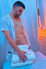 Photo #3 of Guido
