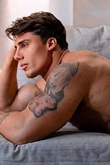 William Escort Masculino