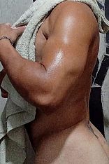 Chris Escort Masculino