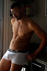 Photo #6 of Elian Masajista