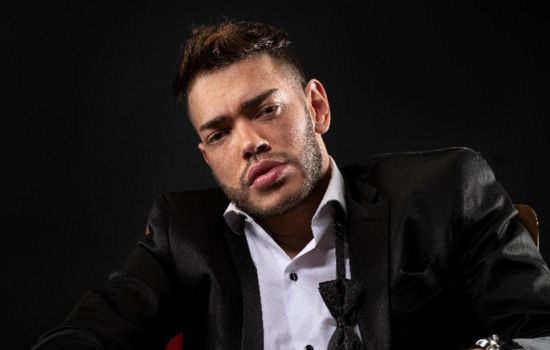 Michael Escort Masculino