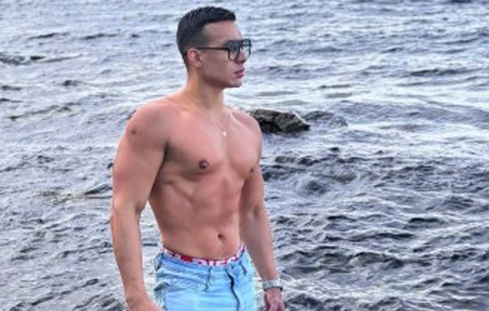 Giuliano Escort Masculino