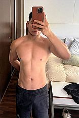 Photo #4 of Valentino