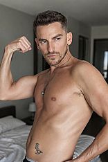 Matías Male Escort