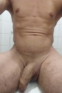 Theo Escort Masculino