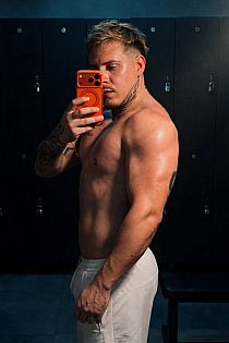 Max Escort Masculino