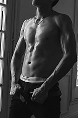 Photo #1 of Manuel Lennan