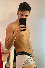 Enzo Escort Masculino