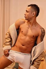 Presley Escort Masculino