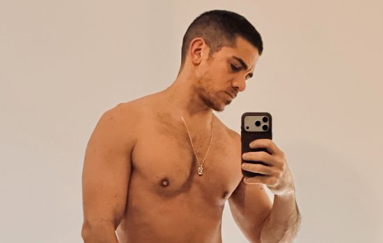 Adrian Masajista masculino