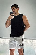 Foto #3 de Adrian