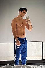 Foto #4 de Adrian