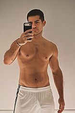 Adrian Masajista masculino