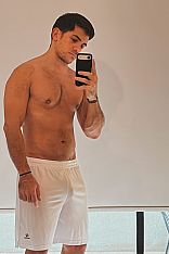 Foto #1 de Adrian