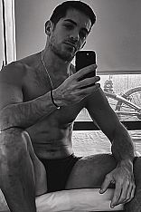 Foto #19 de Adrian