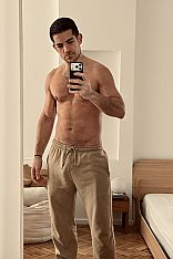 Photo #7 of Adrian