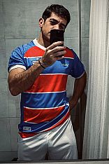 Adrian Masajista masculino