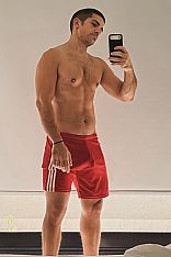 Adrian Masajista masculino