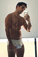 Adrian Male Masseur