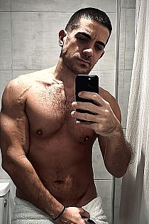 Adrian Male Masseur