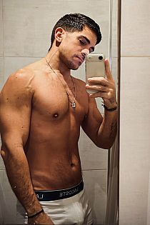Adrian Male Masseur