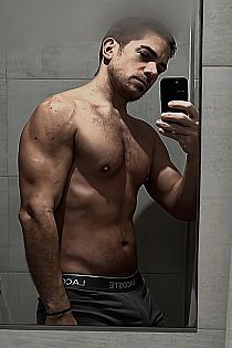 Adrian Male Masseur
