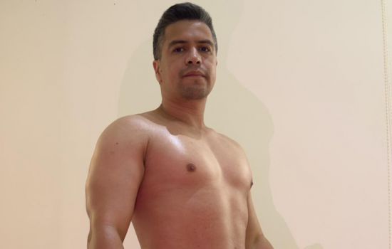 Andrew Escort Masculino