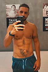 Julián Escort Masculino