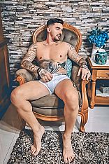Gino Escort Masculino