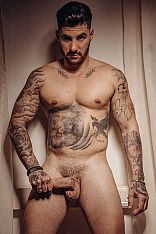 Gino Escort Masculino