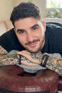 Gino Masajista masculino