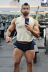 Photo #10 of Damián Fox