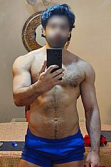 Photo #2 of Damián Fox