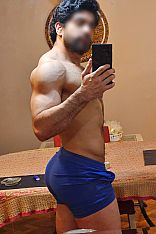 Photo #1 of Damián Fox