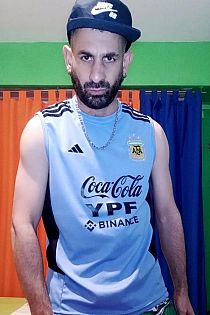 Mariano Male Escort