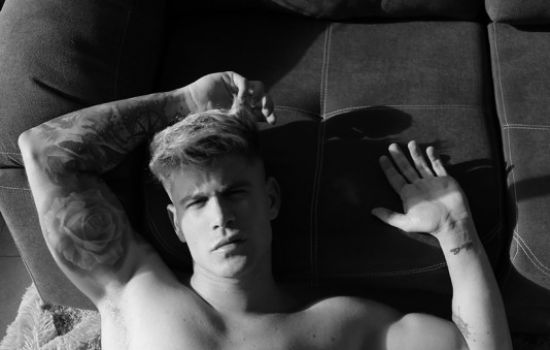 Nick Thomas Male Escort