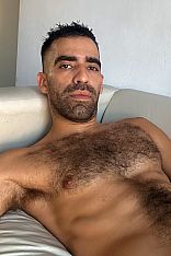 Photo #1 of Renato