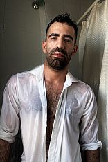 Photo #9 of Renato