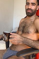 Photo #22 of Renato