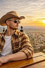 Ivo Escort Masculino