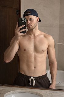 King Ivo Male Escort