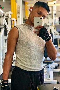 Maximiliano Escort Masculino